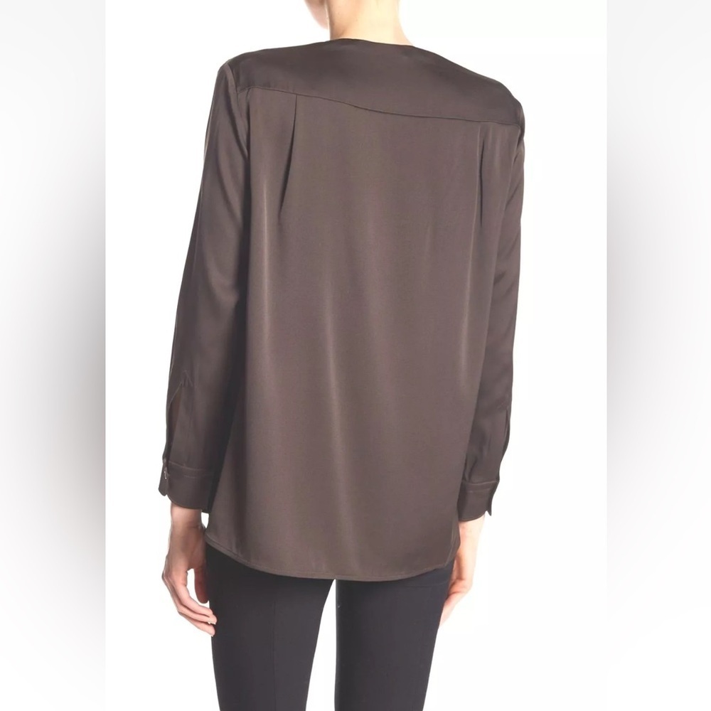 Vince Silk Blend V-Neck Blouse Capers Brown Long Sleeve Minimalist Top Sz Medium - Picture 3 of 12